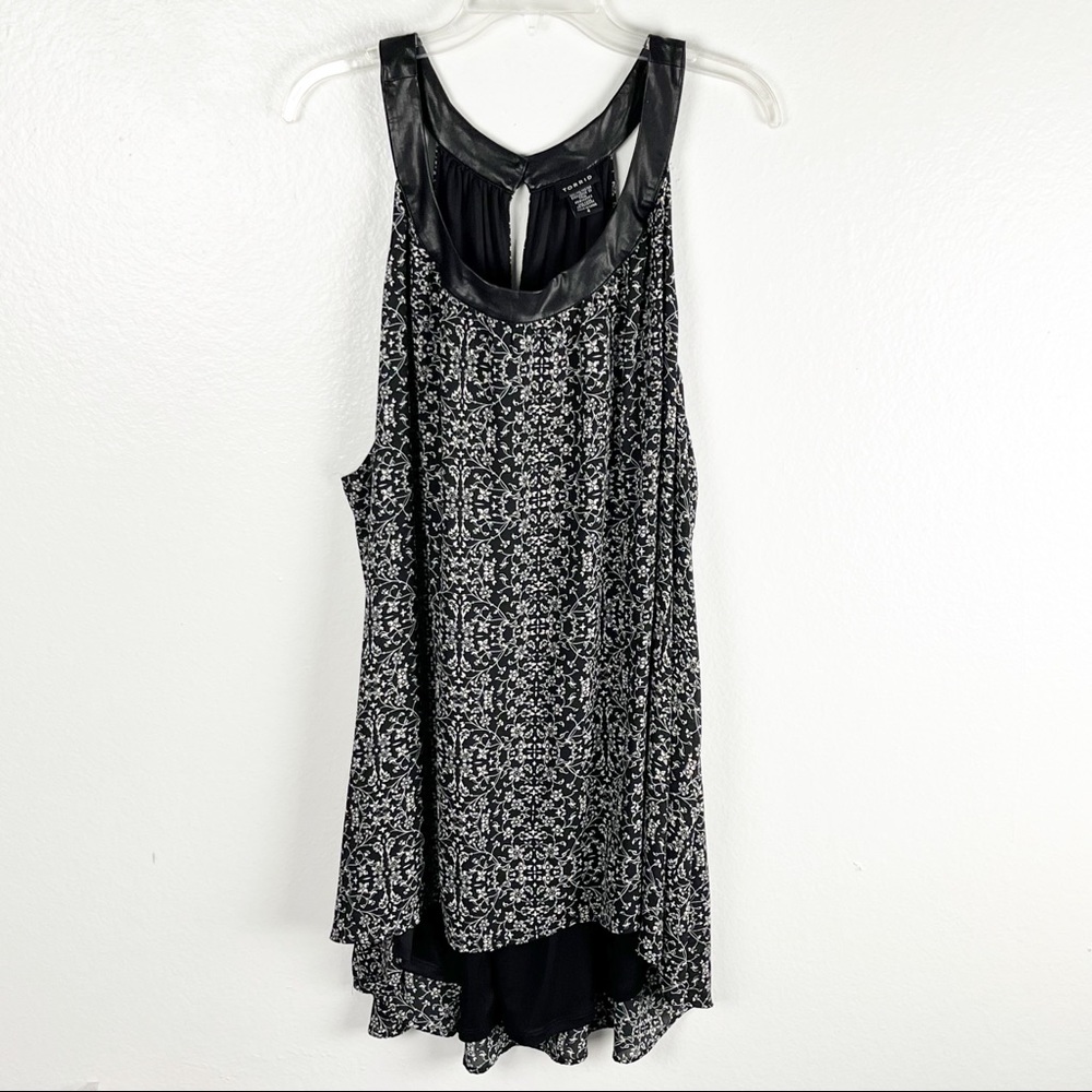 TORRID Black Floral Print Faux Leather Trim High Low Hem Tunic Top 4X Academia